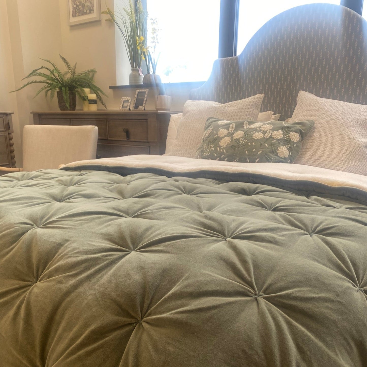 Luxe Velvet Bedspread Green