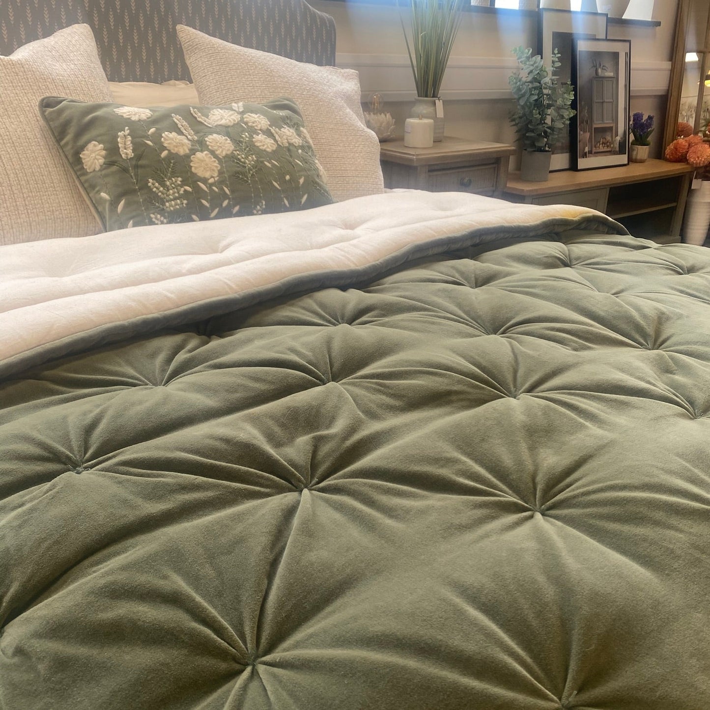 Luxe Velvet Bedspread Green