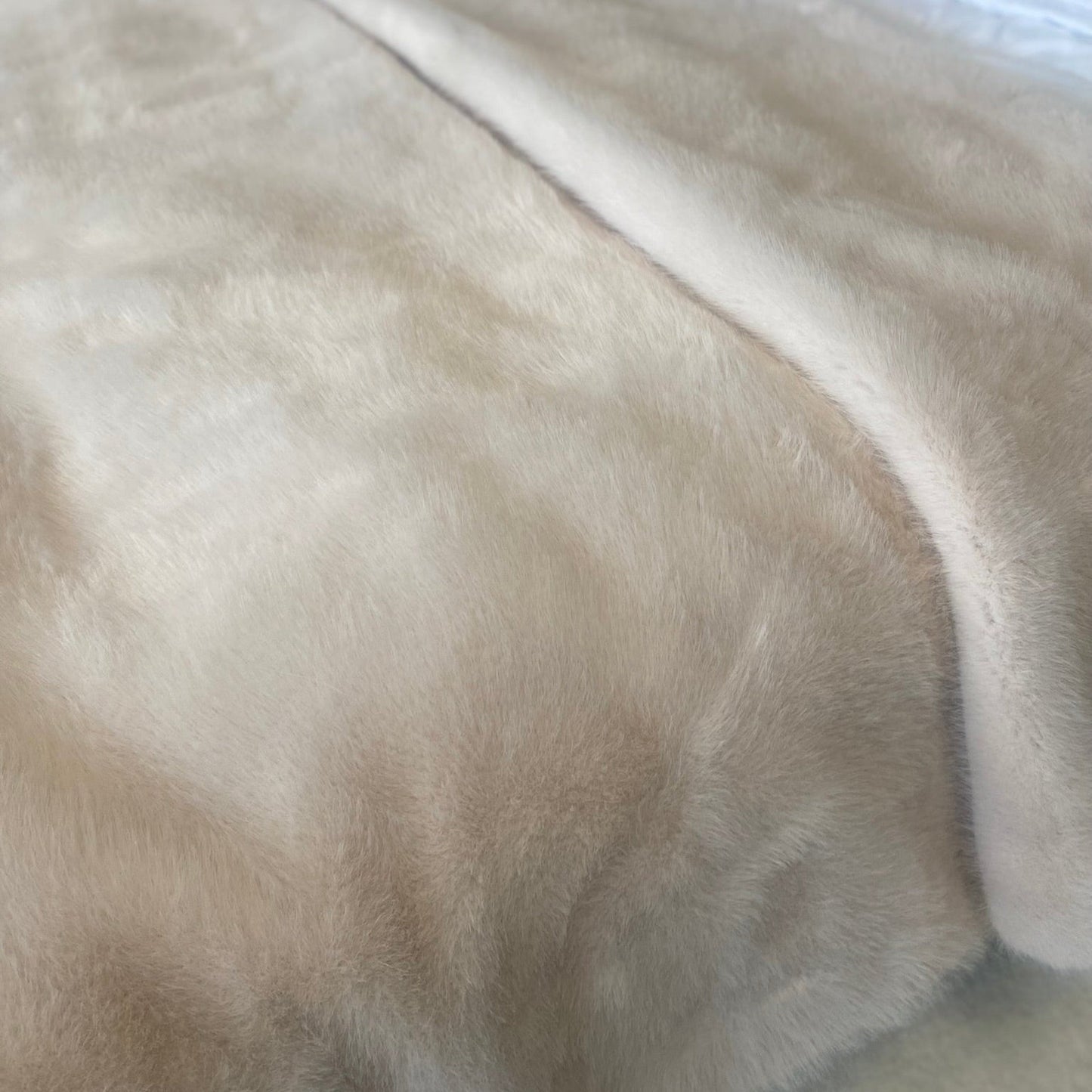 Annie Faux Fur Throw Large