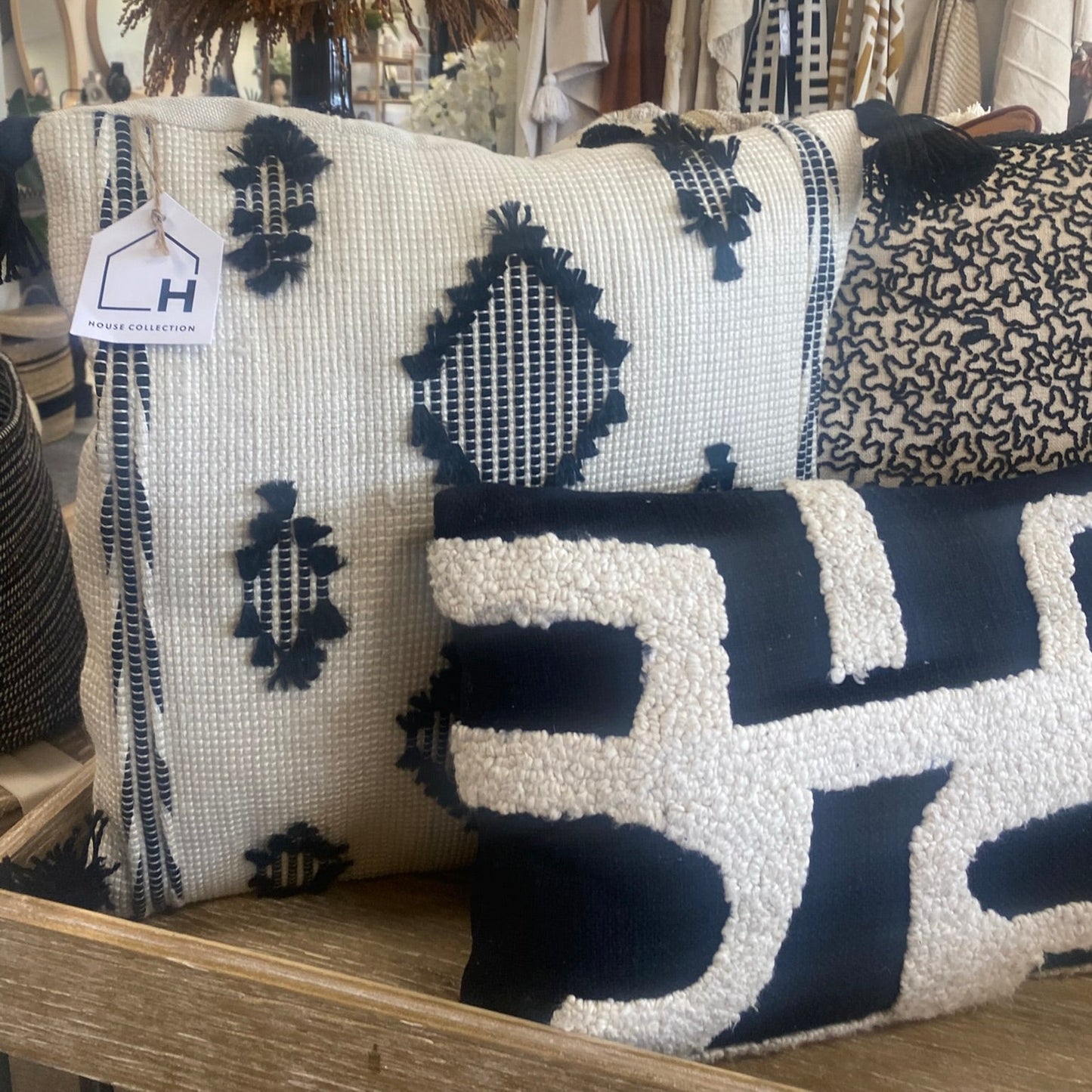 Heron Cushion Black