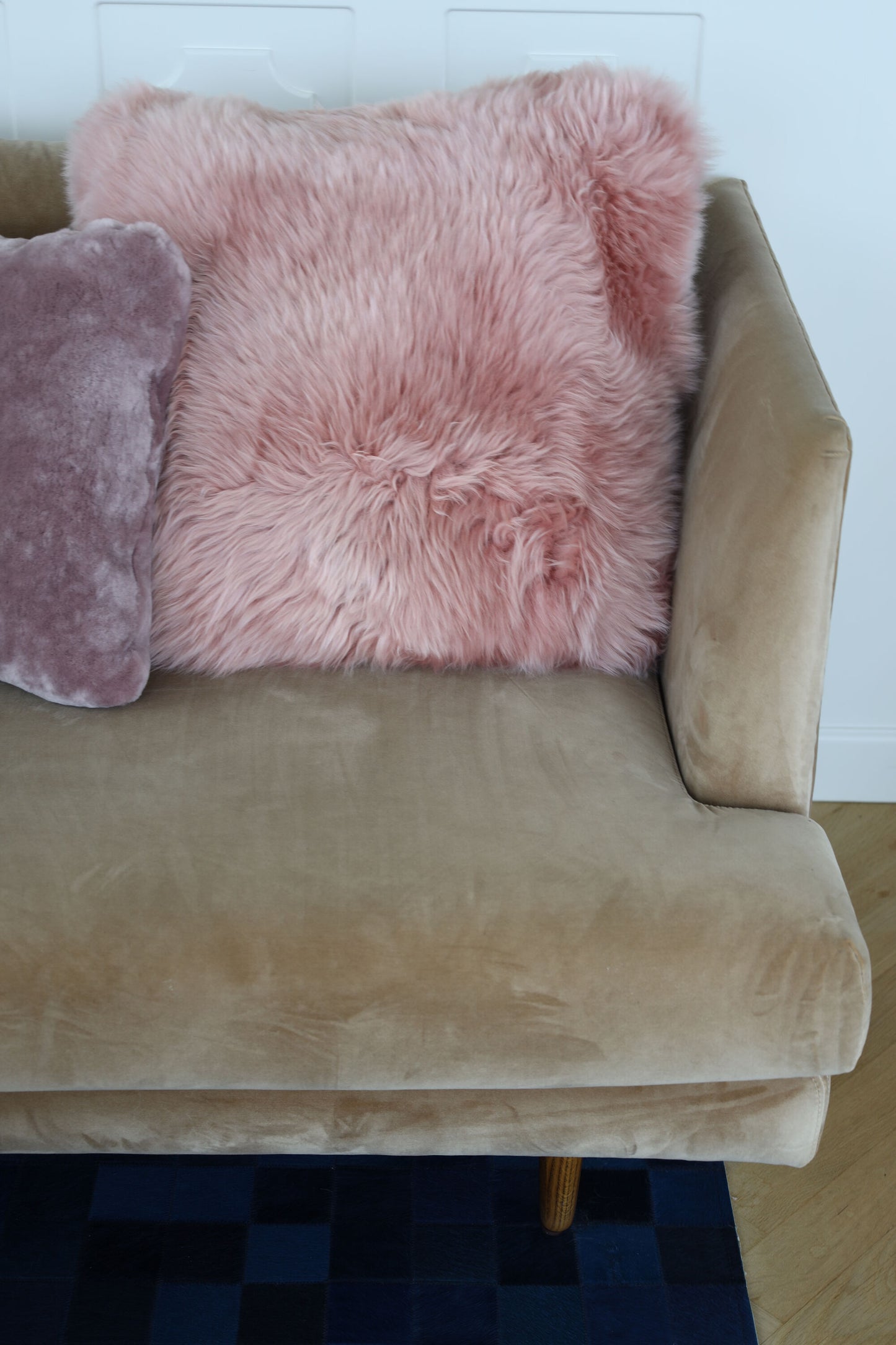 Sheepskin Cushion LW Single-Sided Square Rose Large