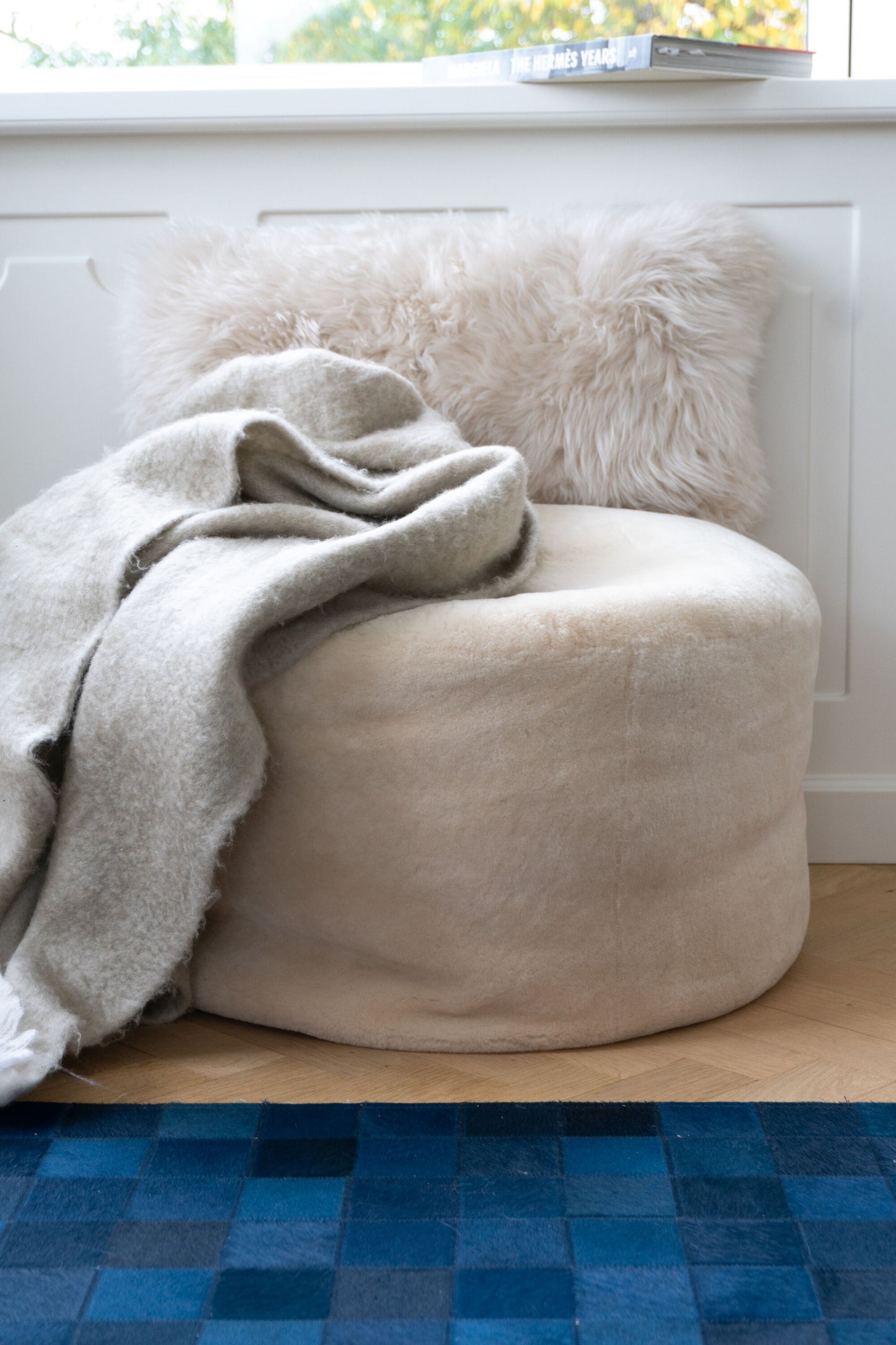 Sheepskin Cushion LW Linen Medium