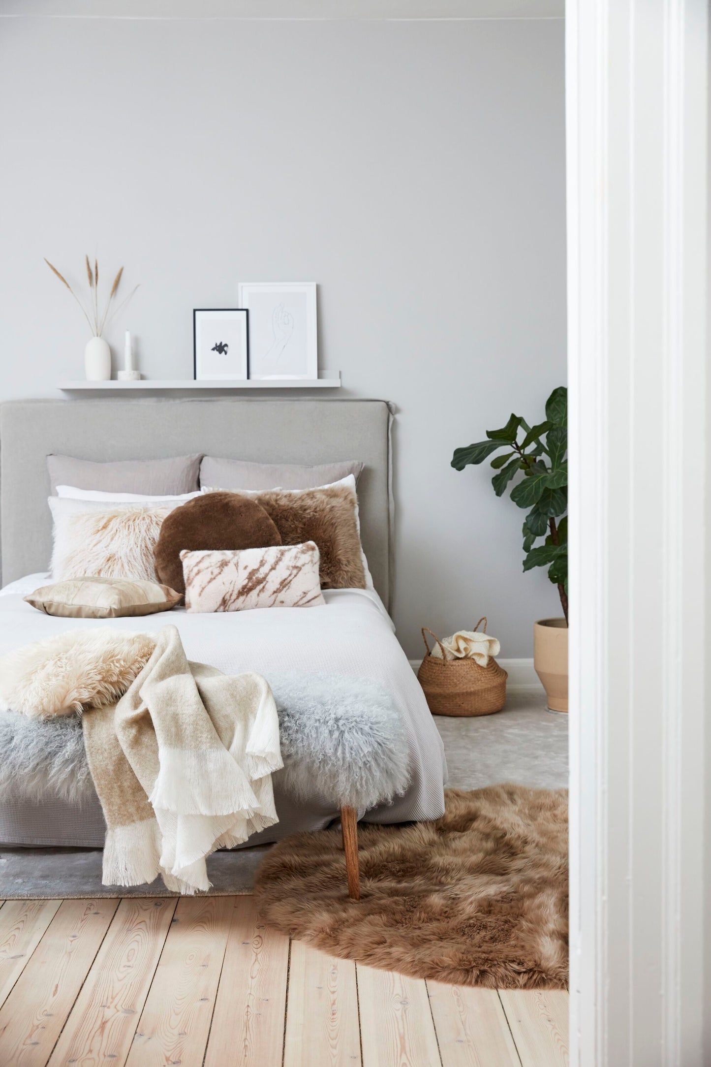 Curly Sheepskin Cushion Doublesided Ivory Small