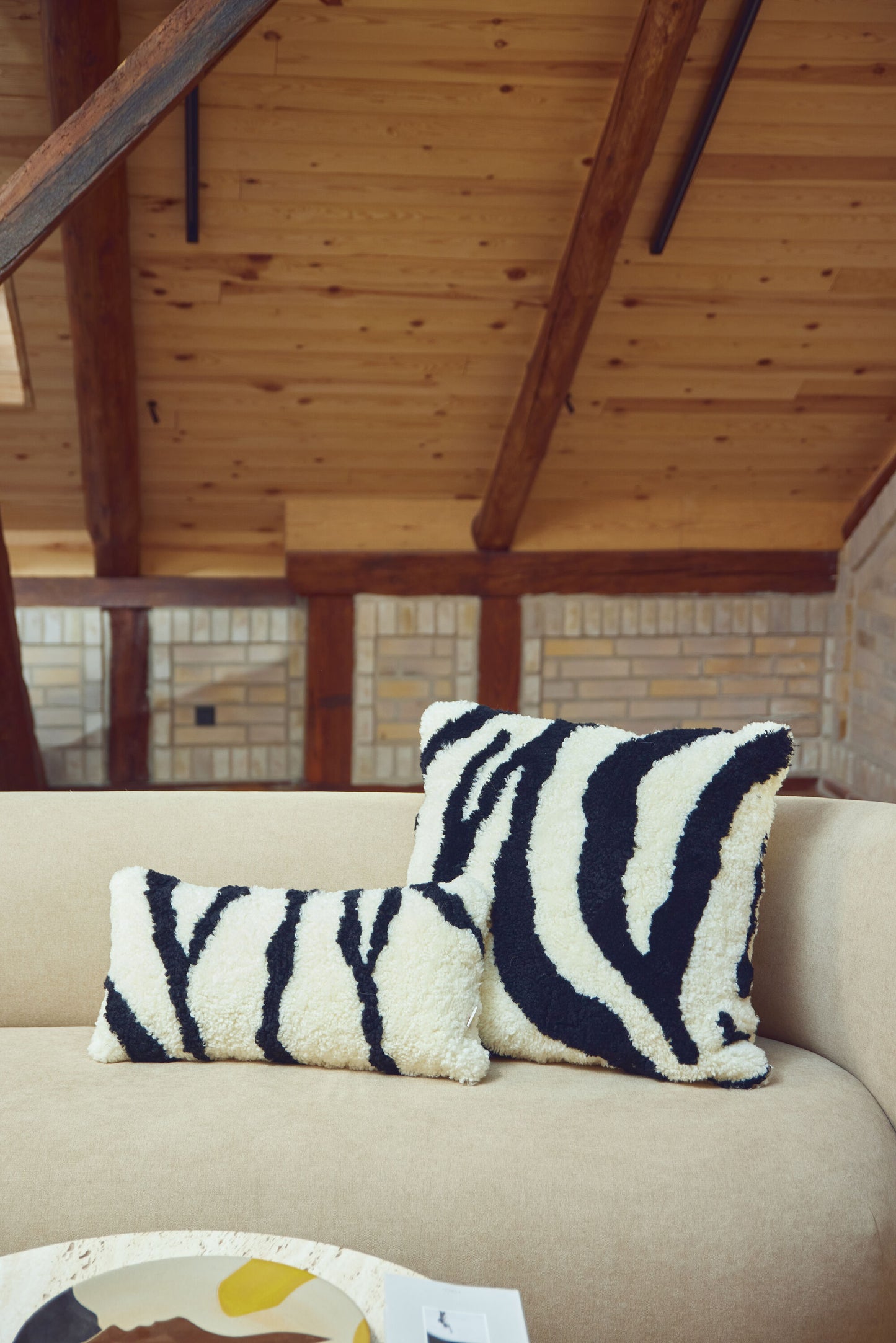 Zebra Cushion Doublesided Black/Ivory Large