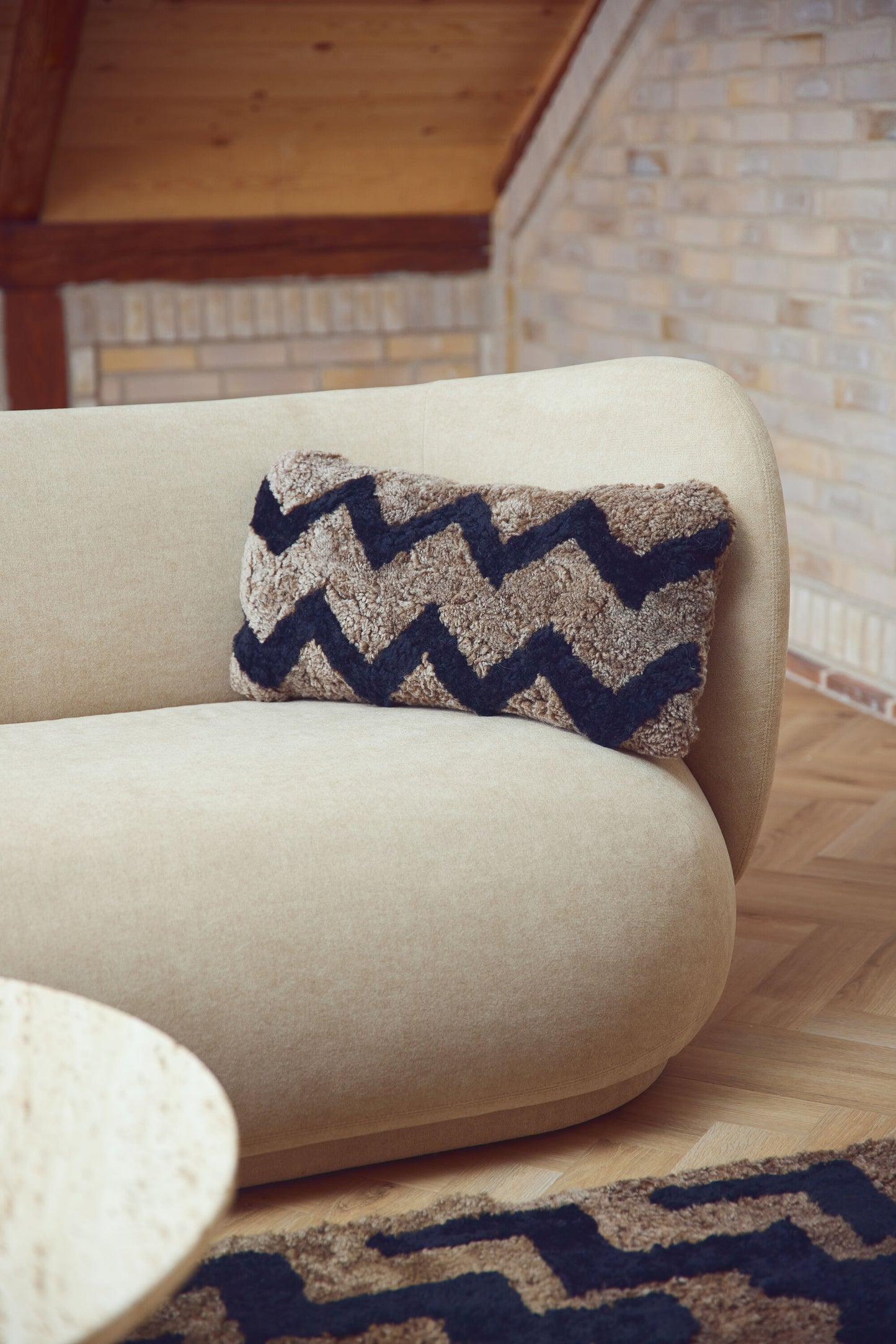 Zig Zag Sheepskin Cushion Doublesided Taupe/Black Medium