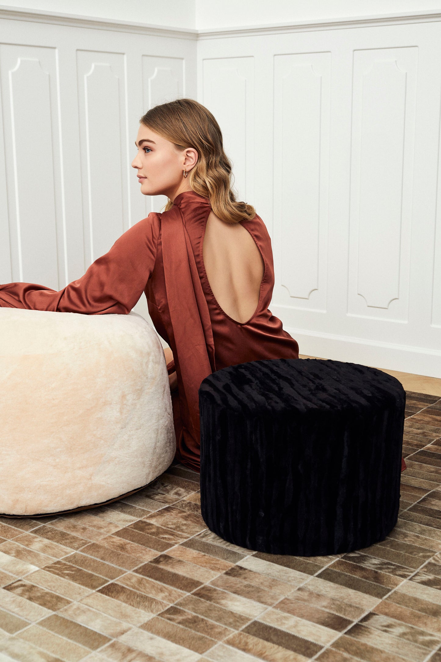 Round Moccasin Pouf Chestnut