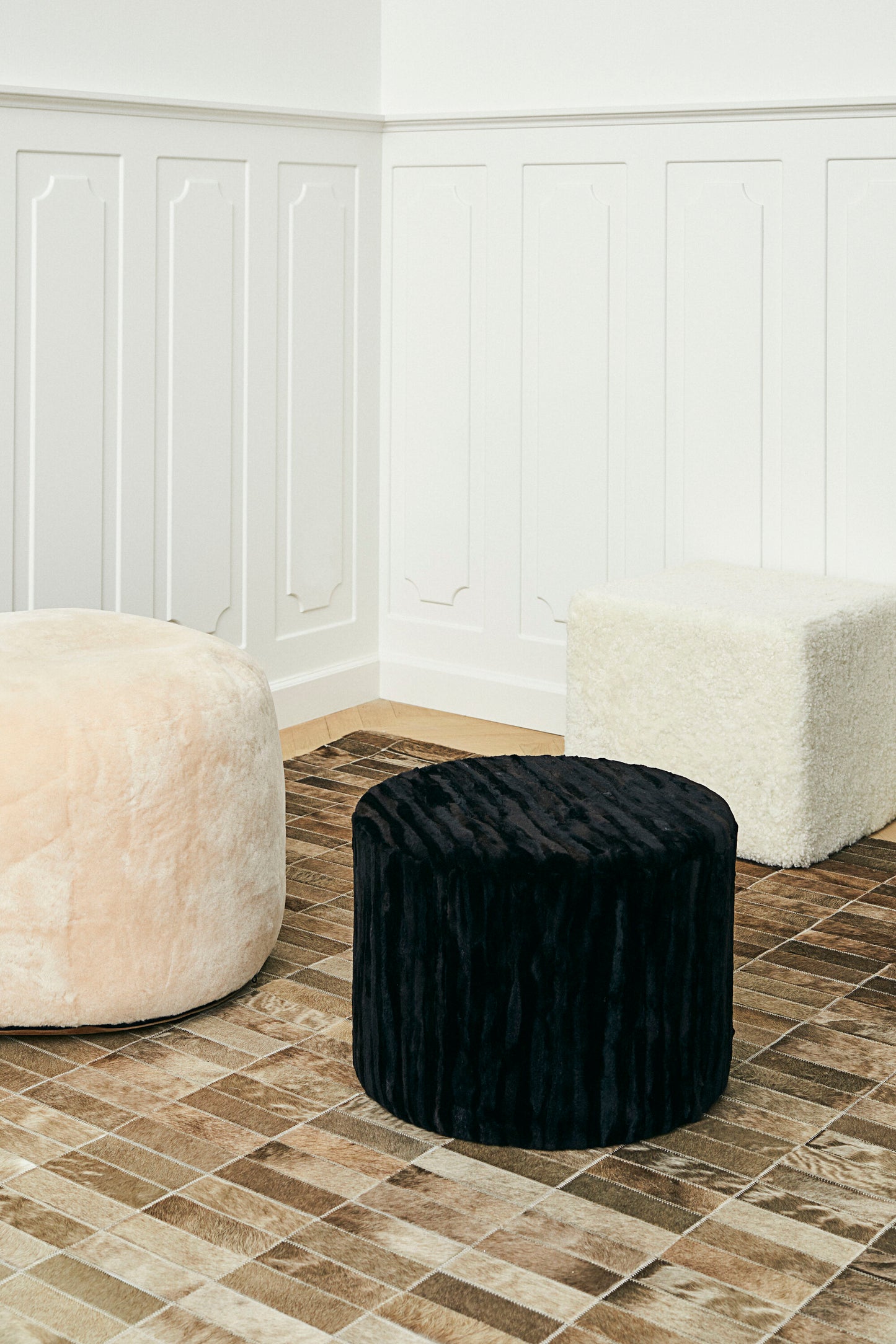 Round Moccasin Pouf Chestnut
