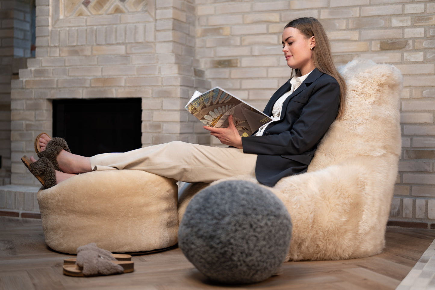 Round Moccasin Pouf Chestnut