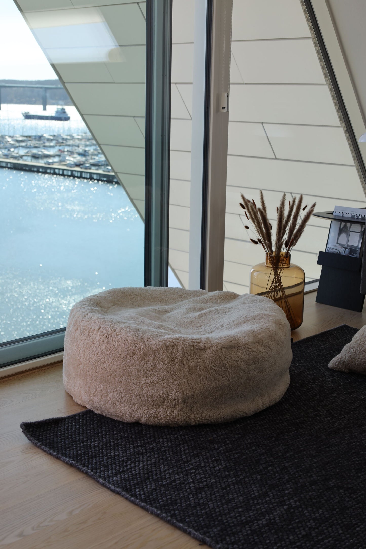 Round Sheepskin Bean Bag Pearl