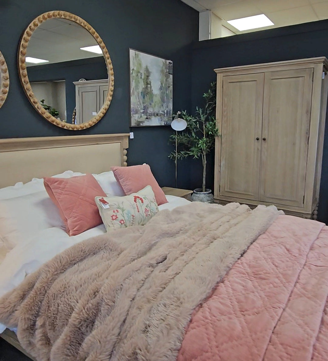 Stevie Faux Fur Throw Large