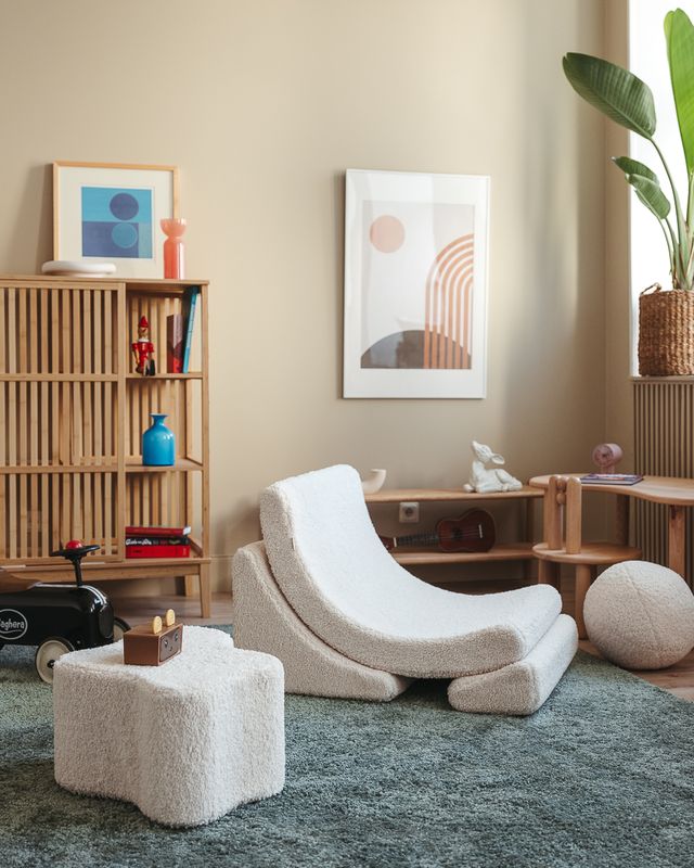 Cream White Moon Chair