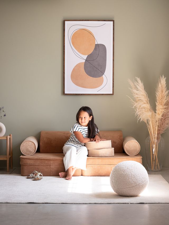 Toffee Settee