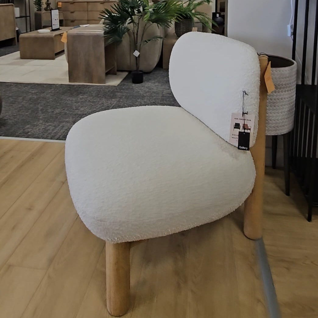 Dobbin Chair Vanilla