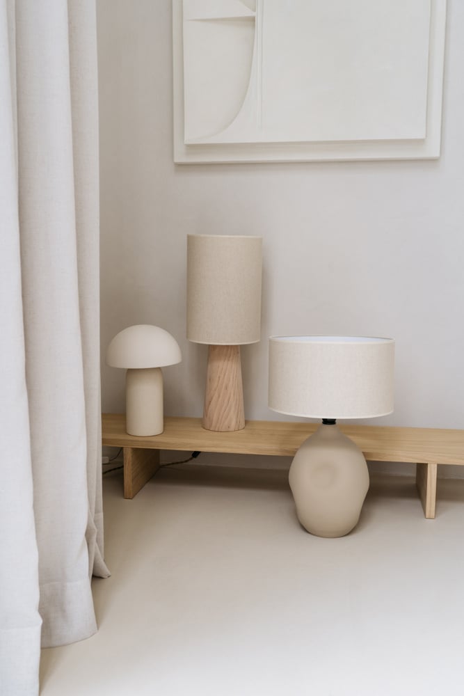 Exclusive table lamp Fay with wooden base and linen shade