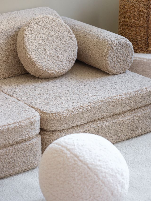 Biscuit Settee