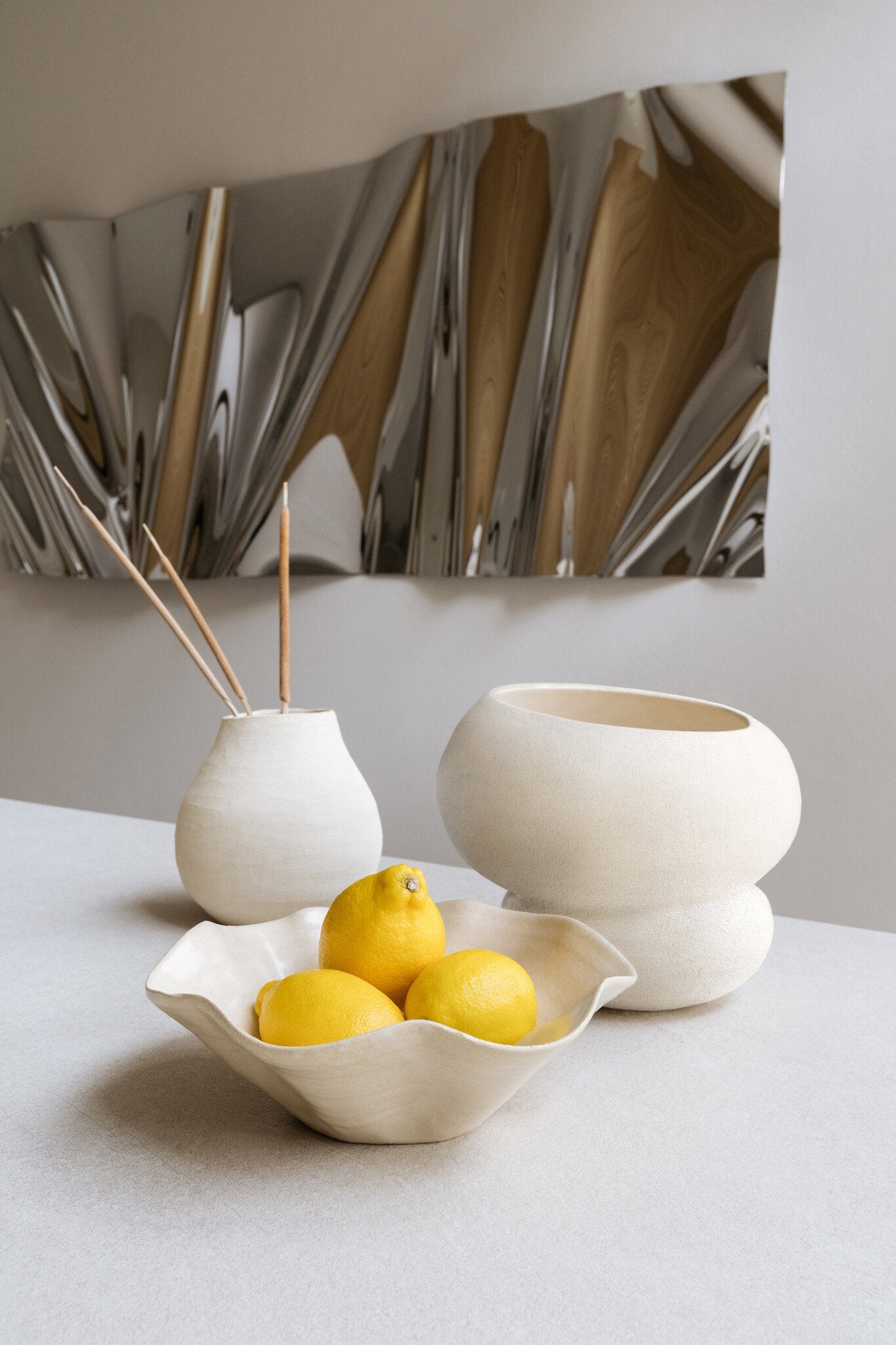 Handmade organic vase Leya made of earthenware