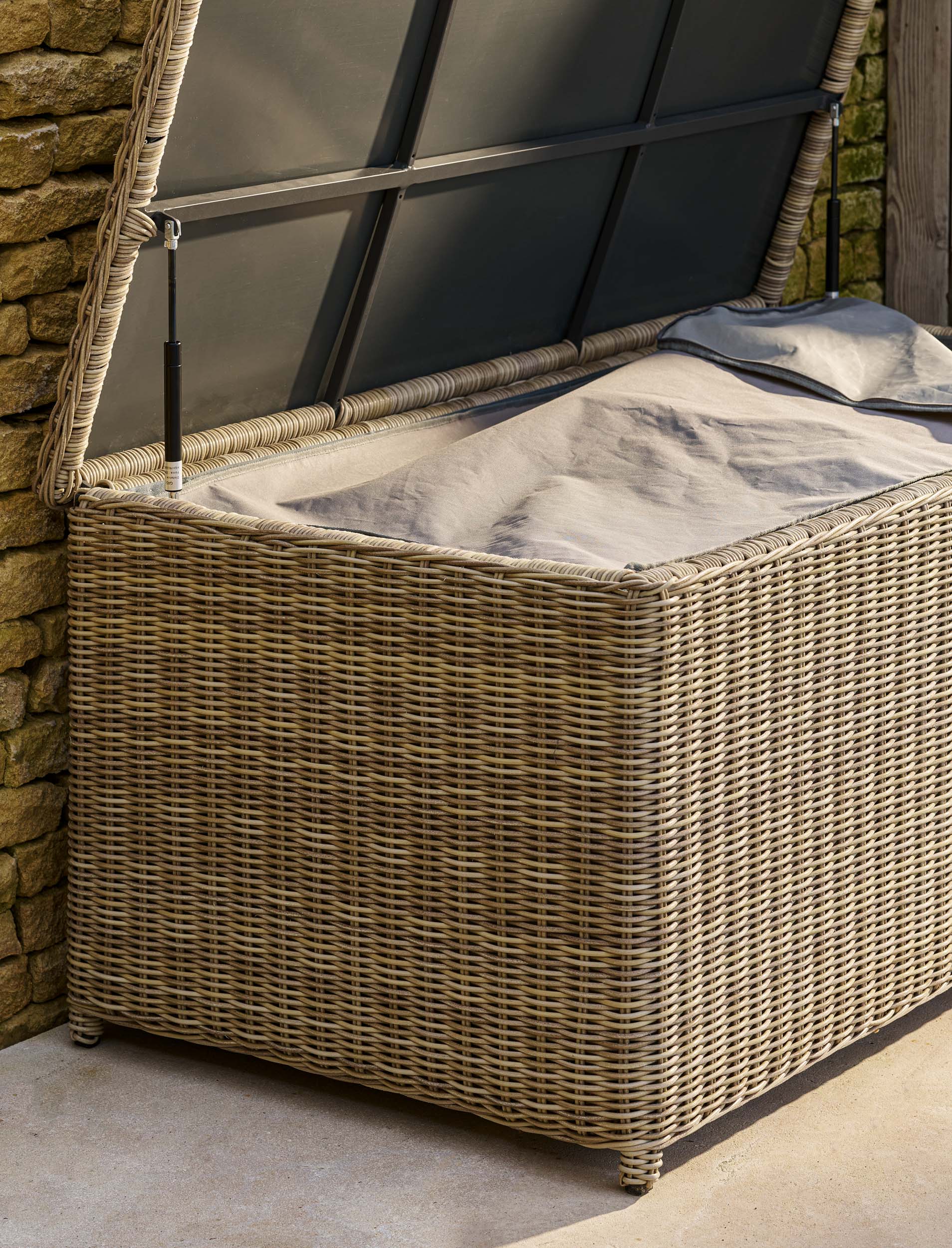 Skala Storage Box Large Light Rattan - Outdoor Storage - Garden Trading -