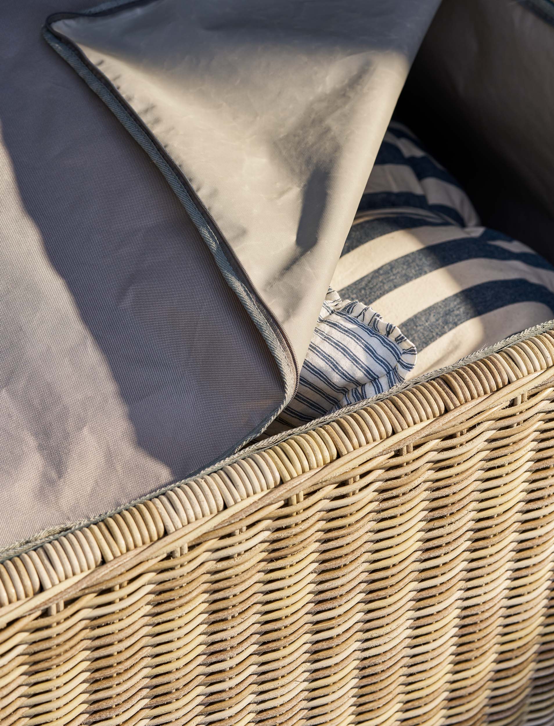 Skala Storage Box Large Light Rattan - Outdoor Storage - Garden Trading -