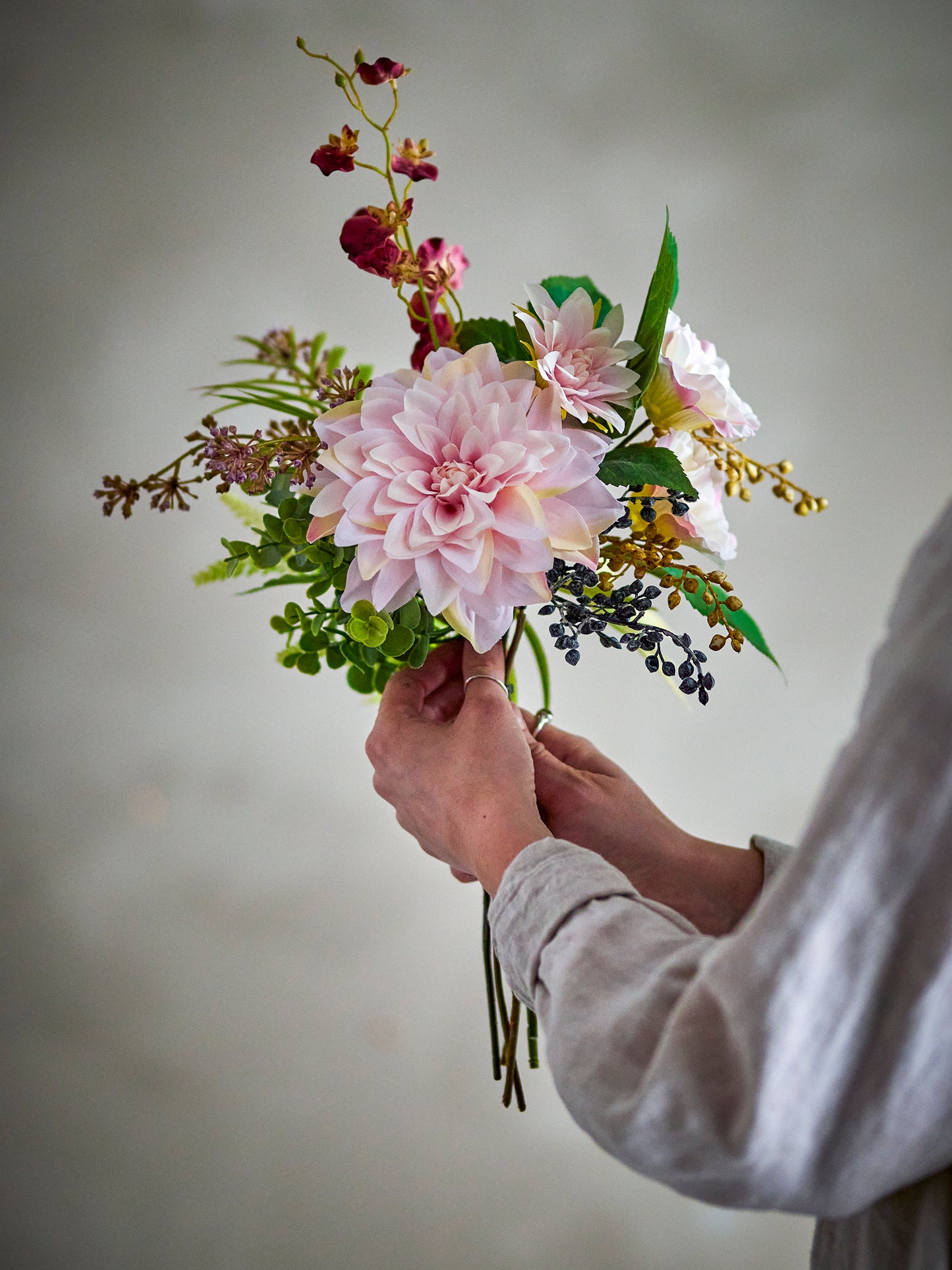 Splendor Artificial Bouquet Rose