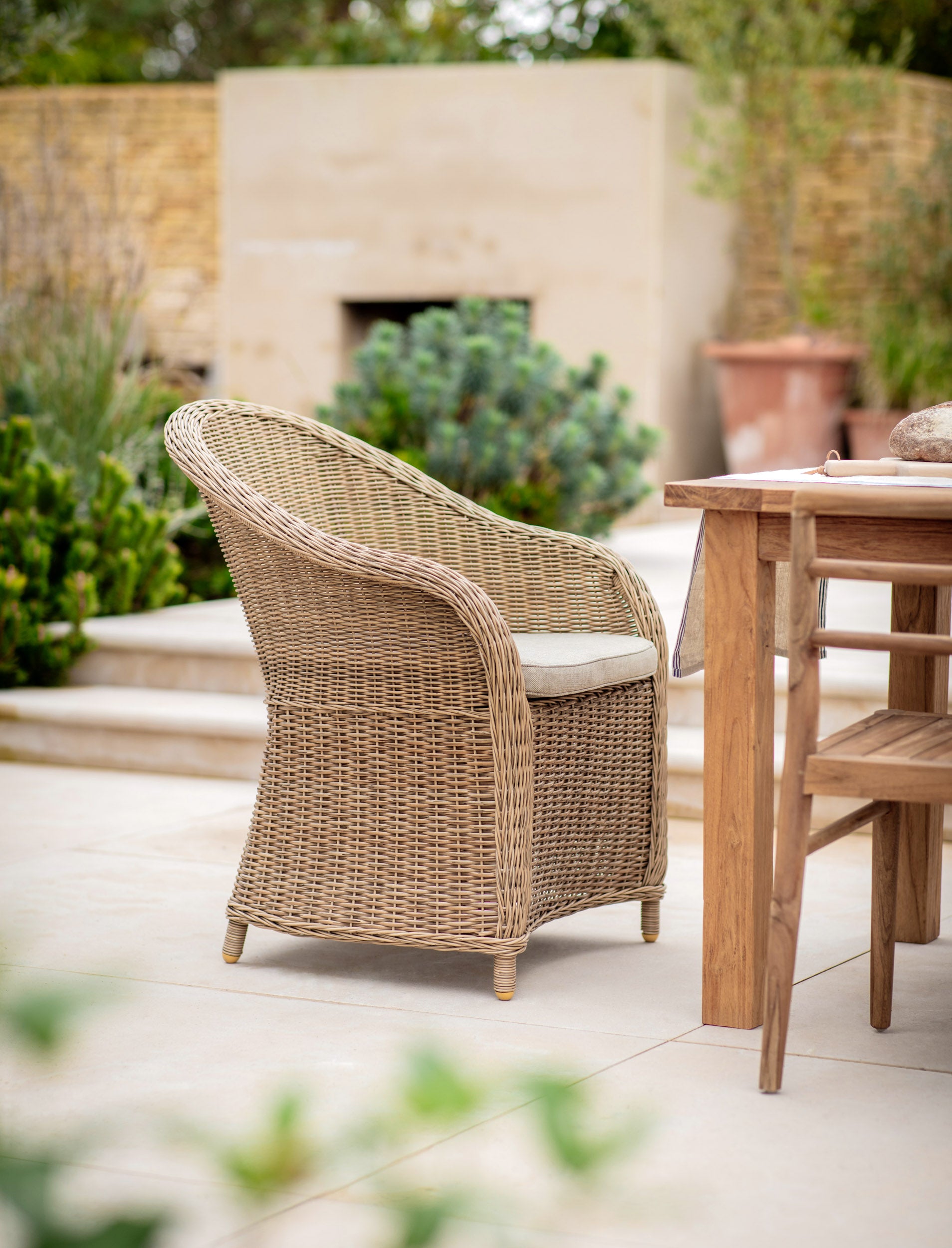 Brayford Chair Natural - Chairs & Loungers - Garden Trading -