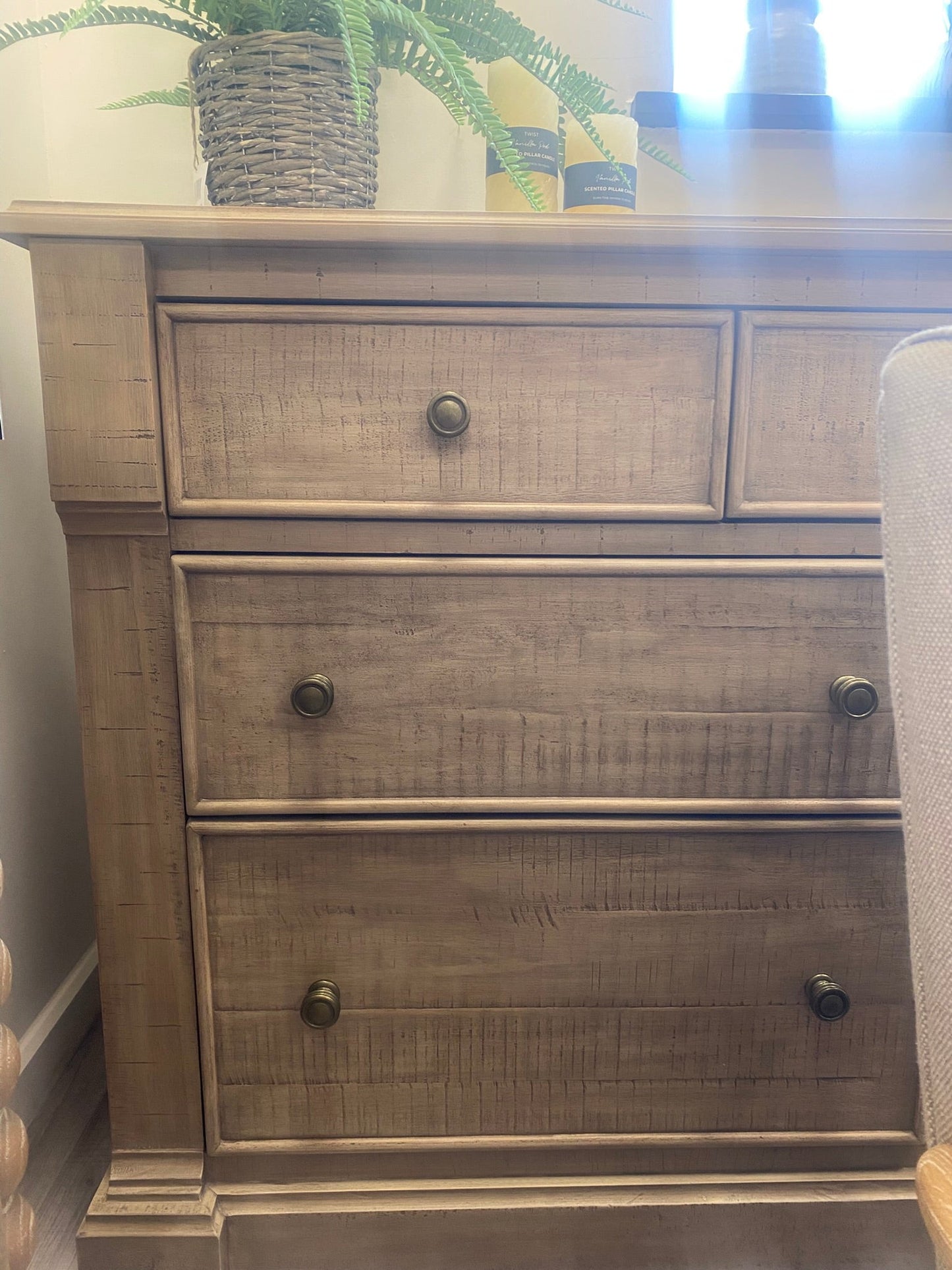 Manor 7 Drawer Chest