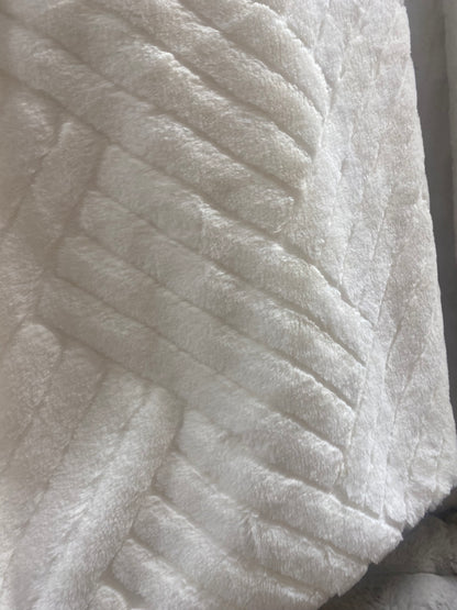 Vie Faux Fur Throw