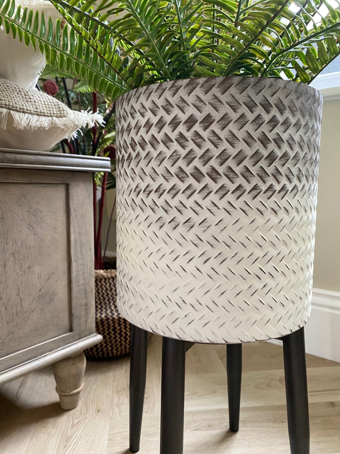 Zachary Metal Planter Small