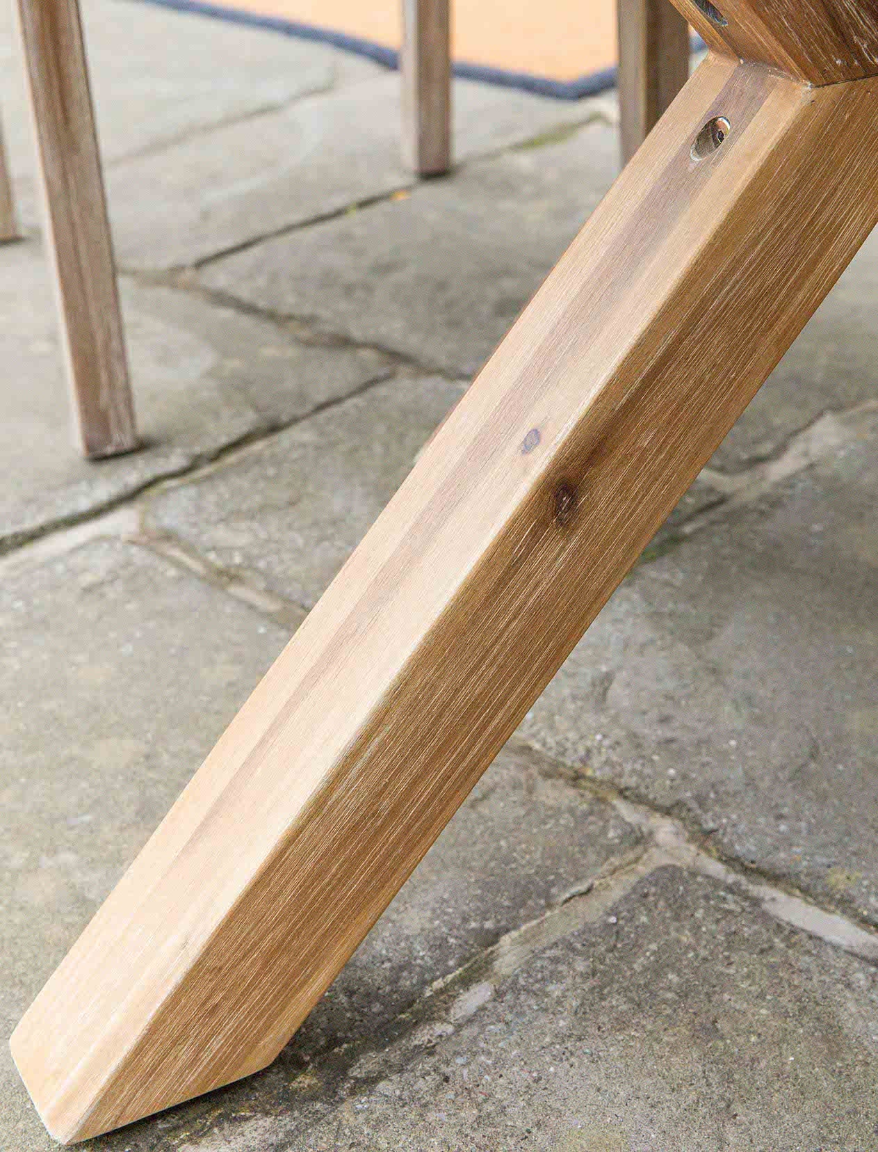 Burford Round Dining Table 120 cm Grey - Tables & Sets - Garden Trading -