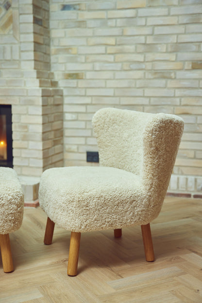 Emily Lounge Chair Pearl Oak Legs