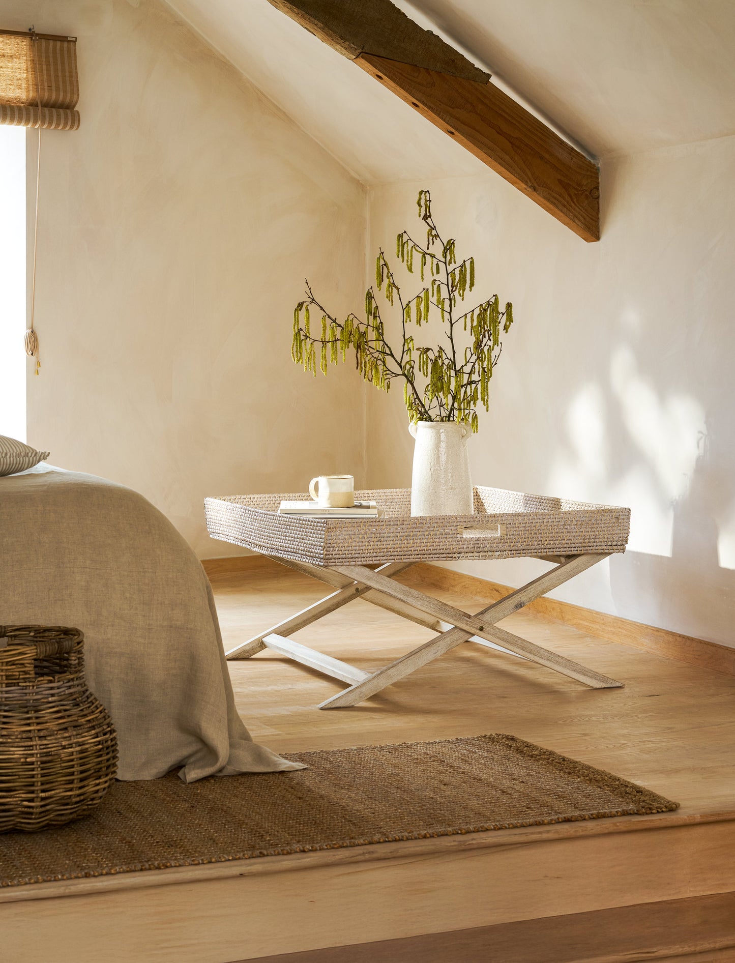 Wittering Rattan Coffee Tray Table with Stand Square - Coffee & Side Tables - Garden Trading -