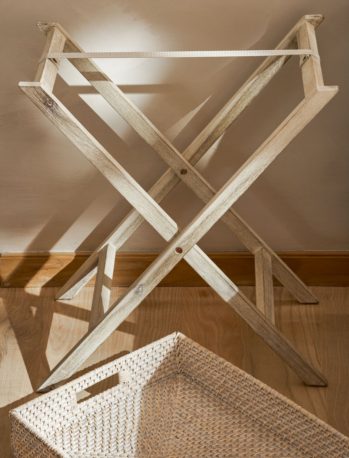 Wittering Rattan Tray Table with Stand Rectangle
