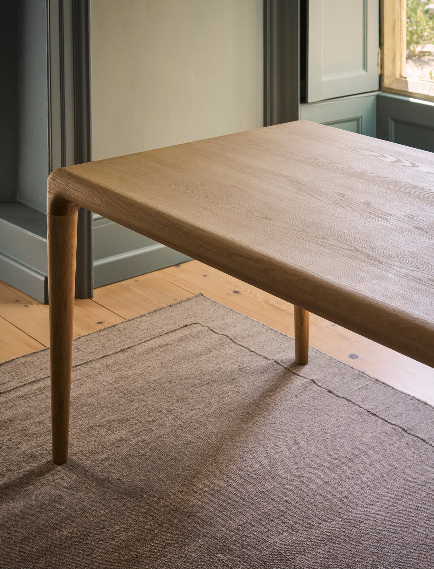 Ellwood Dining Table