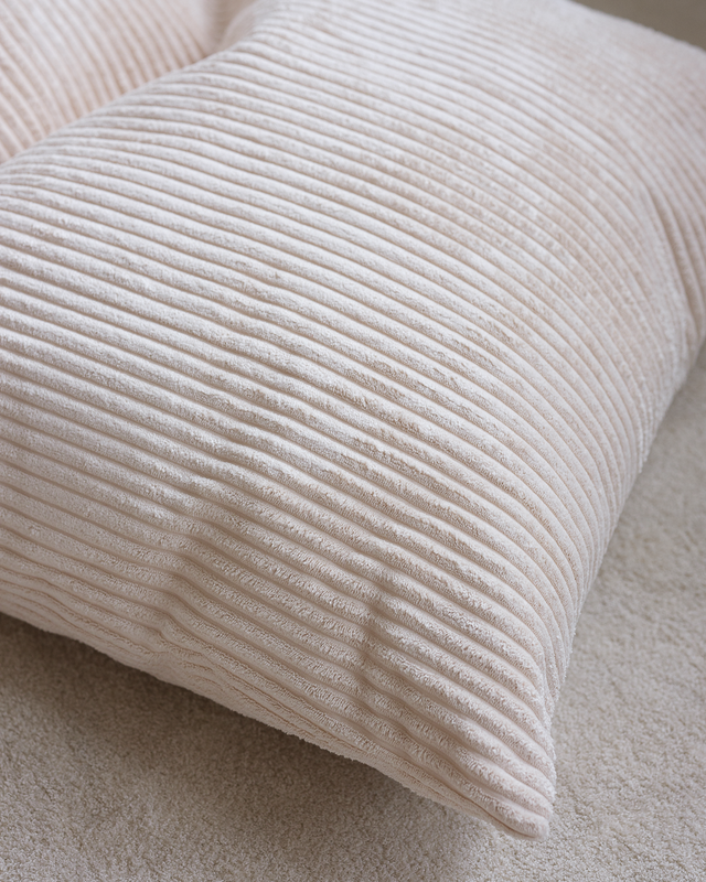 Wigiwama Big Lounger - White